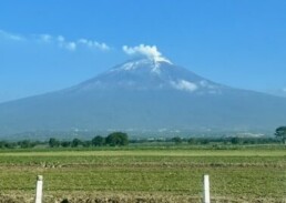 Der Vulkan Popocatépetl aus der Ferne